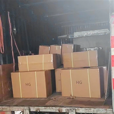 دستکش دوچرخه سواری مردان بسته بندی شده و آماده حمل و نقل است