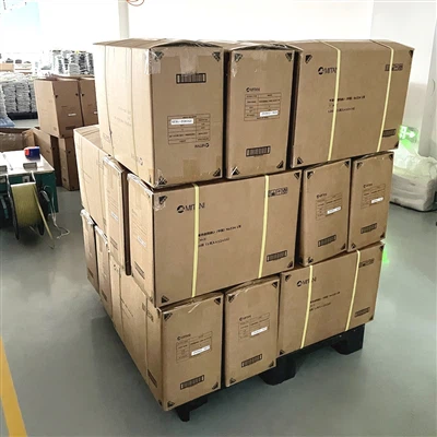 دستکش موتور سیکلت سواری بسته بندی شده و آماده ارسال است