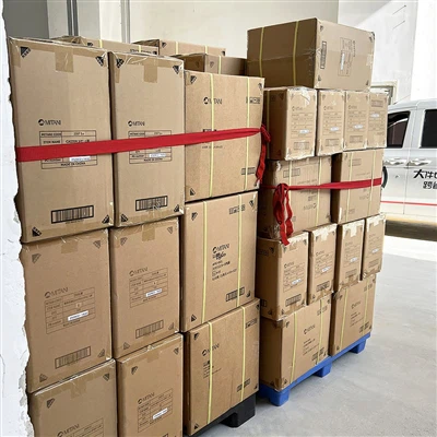 Luqi یک محموله جدید از دستکش های رانندگی مردانه پوست گوسفند را به شرکای جهانی...